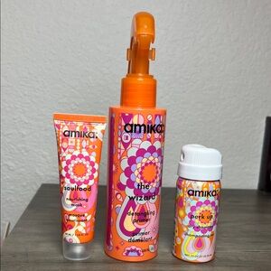 Amika The Wizard Detangling Primer, Soulfood Mask & Perk up Dry Shampoo Bundle